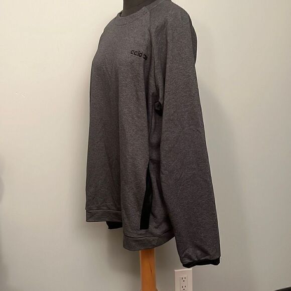 Classic Adidas Athletic Pullover  - Picture 5 of 12